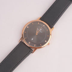 Men Casual Watch Black Golden Dial