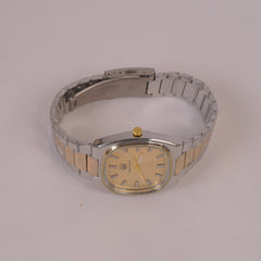 Man & Woman Two Tone Chain Wrist Watch Golden