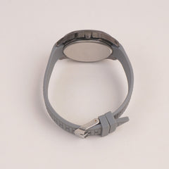 Grey Strap Black Dial Man's Wrist Watch PP
