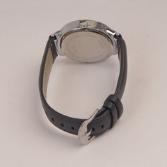 Black Straps Mans Watch With Black Dial