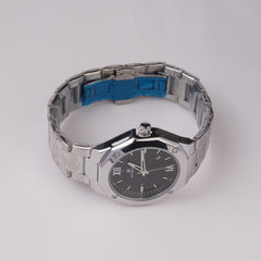 Silver Chain Mans Wrist Watch Black Dial
