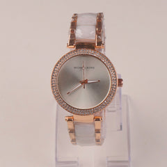 Women Chain Wrist Watch Plain Design Rosegold White