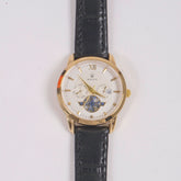 Man's Wrist Watch Golden with Black Straps