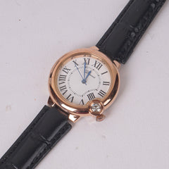 Woman Rosegold Dial Watch with Leather Straps White
