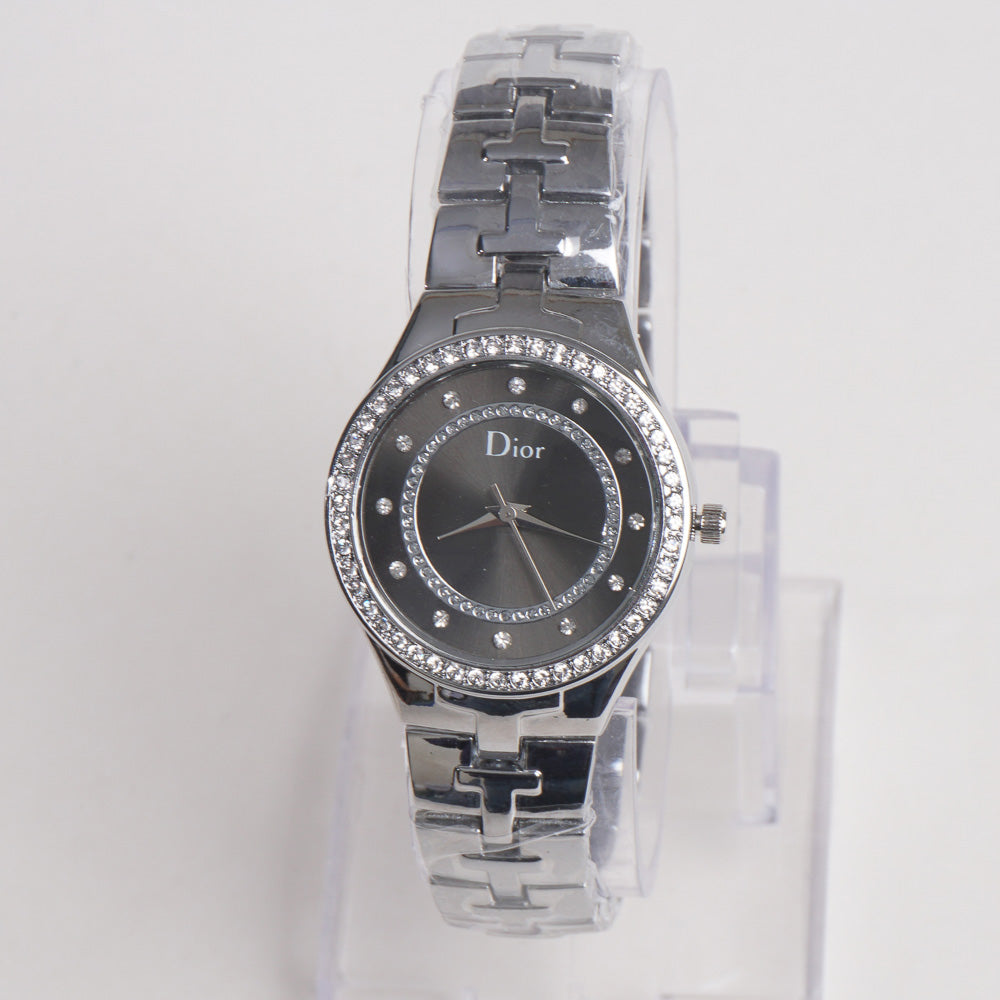 Women Stylish Chain Wrist Watch Silver With Black Dial