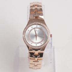Women Stylish Chain Wrist Watch Rosegold With White Dial