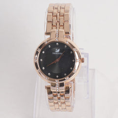 Women Stylish Chain Wrist Watch Rosegold With Black Dial
