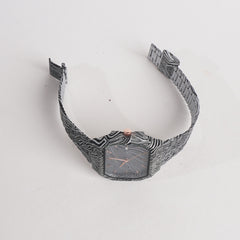 New Women Stylish Chain Wrist Watch Grey & Black