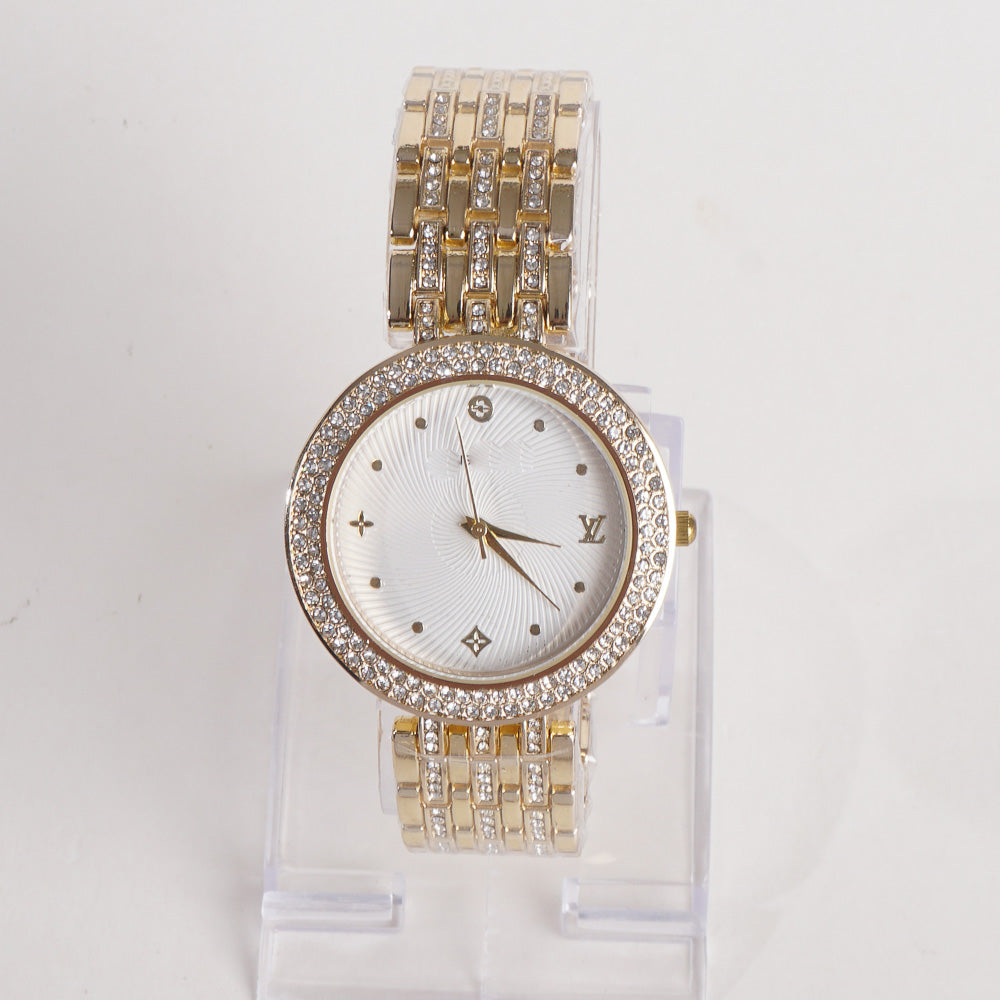 Women Stylish Chain Wrist Watch Golden With White Dial