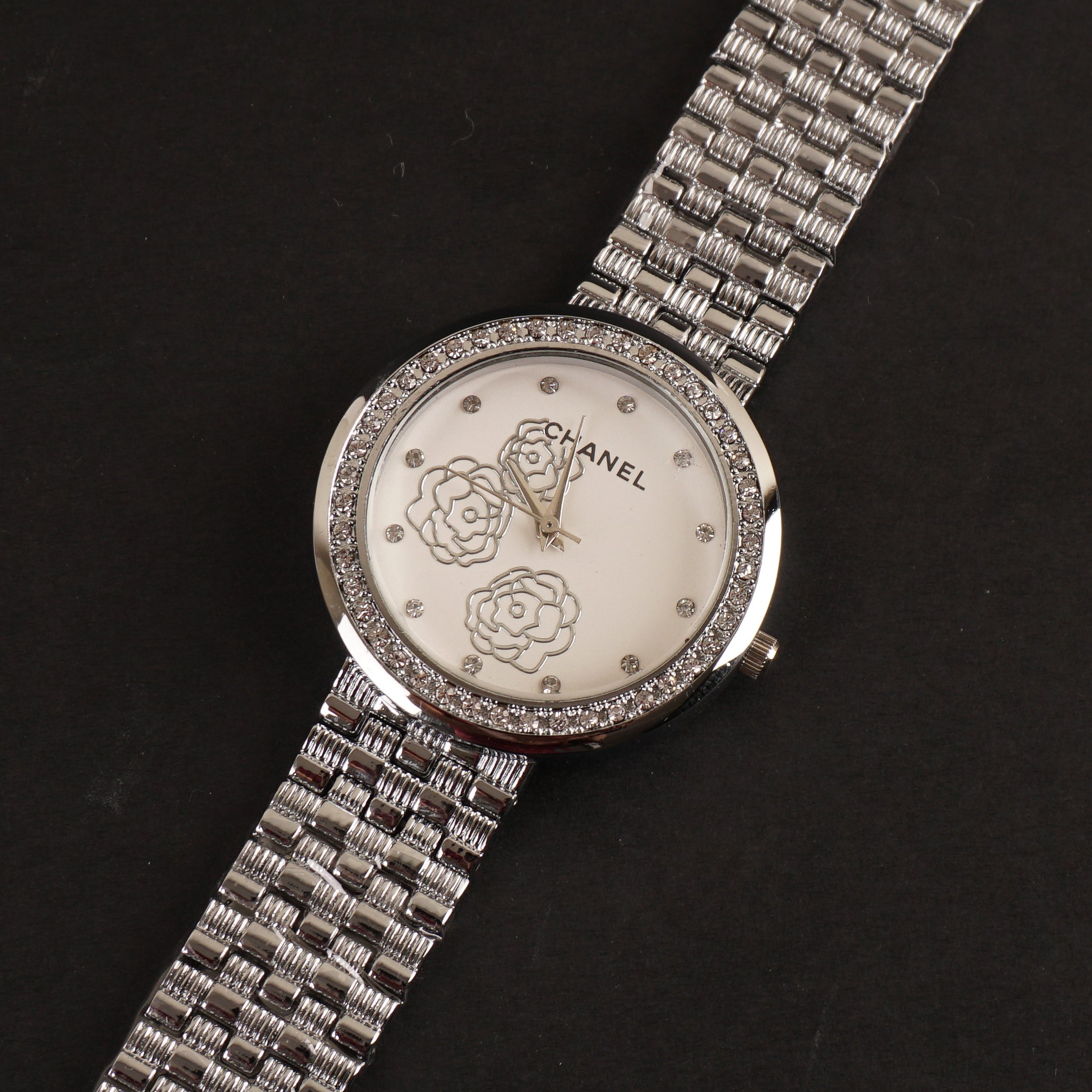 Women Chain Wrist Watch Silver White C