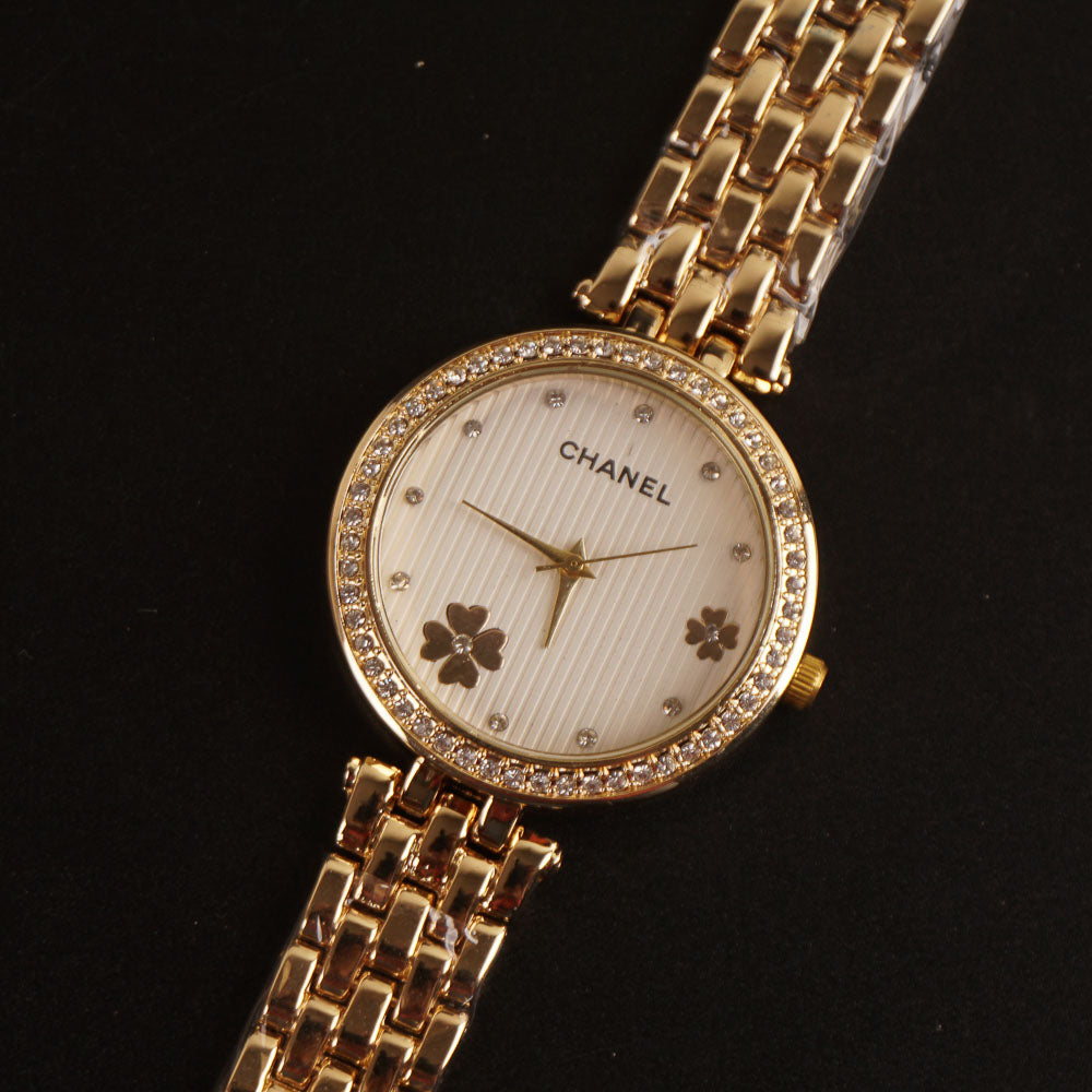 Women Chain Wrist Watch Golden White C