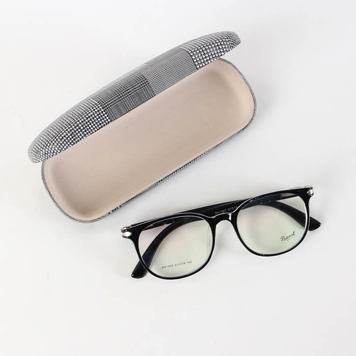 Black Oval Shape Eyeglasses