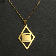 Womans Golden Chain Locket