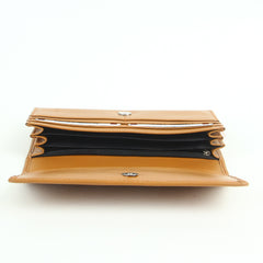 Woman's genuine leather wallet beige with thread design