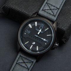 Mens Analog Wrist Watch With Date & Time Grey Straps