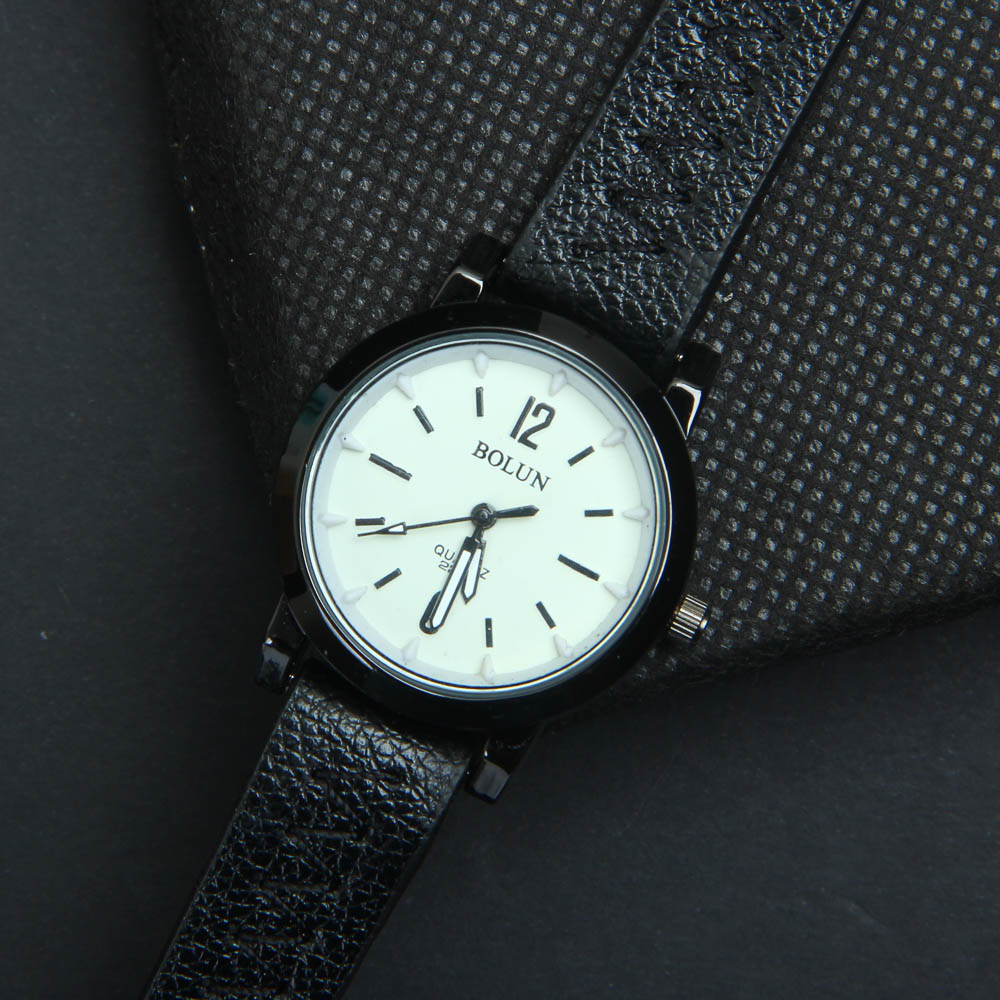 Womens Wrist Watch Black Dial With Black Straps