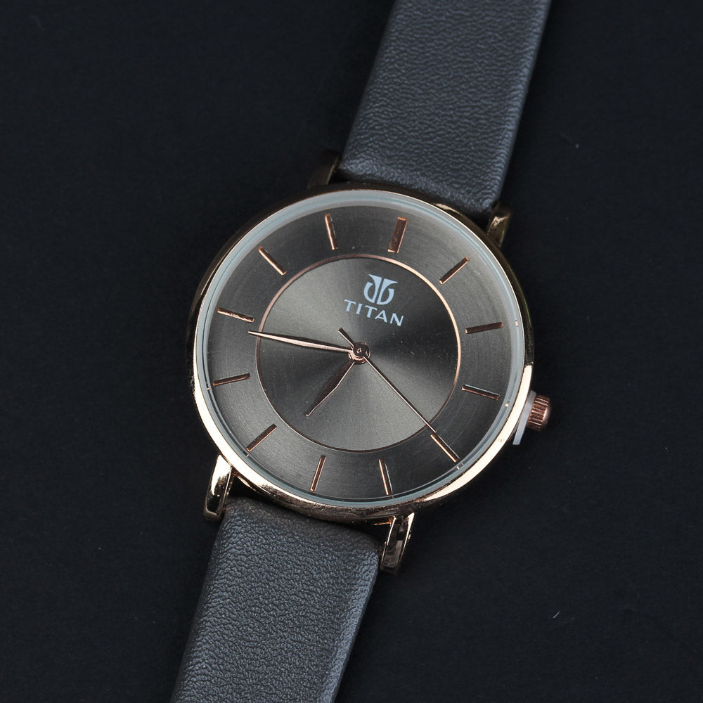 Womens Wrist Watch Grey T