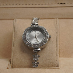Woman Bracelet Watch Silver Dial
