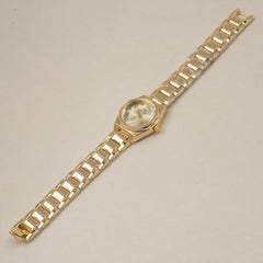Woman's Golden Chain Watch with Silver dial
