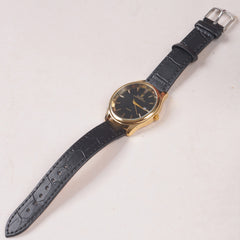Man's Wrist Watch Golden with Black Straps