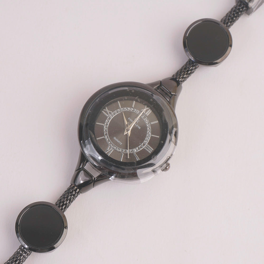 Women's Stylish Pipe Black Chain Watch Black Dial