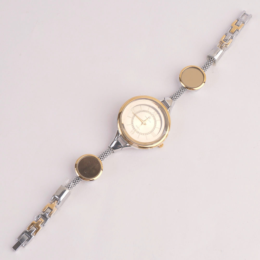 Women's Stylish Pipe Silver Chain Watch Golden Dial