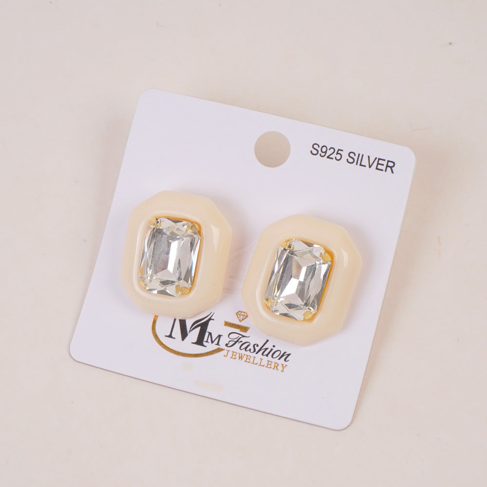 Woman's Casual Earring With Stone White