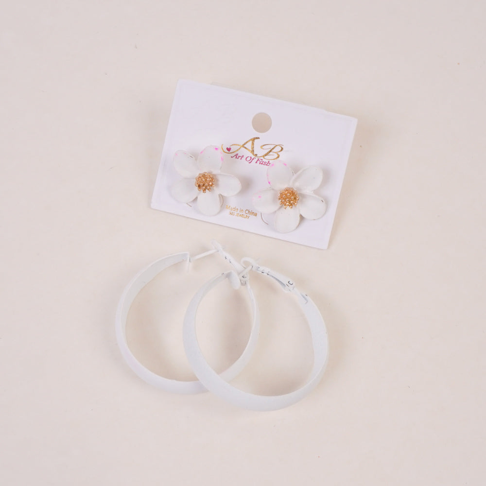 Woman's Casual Earring 4Pcs Set Flower Design White