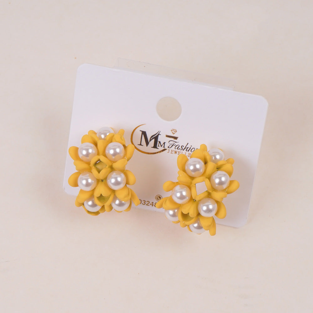 Trendy Woman's Earring Yellow