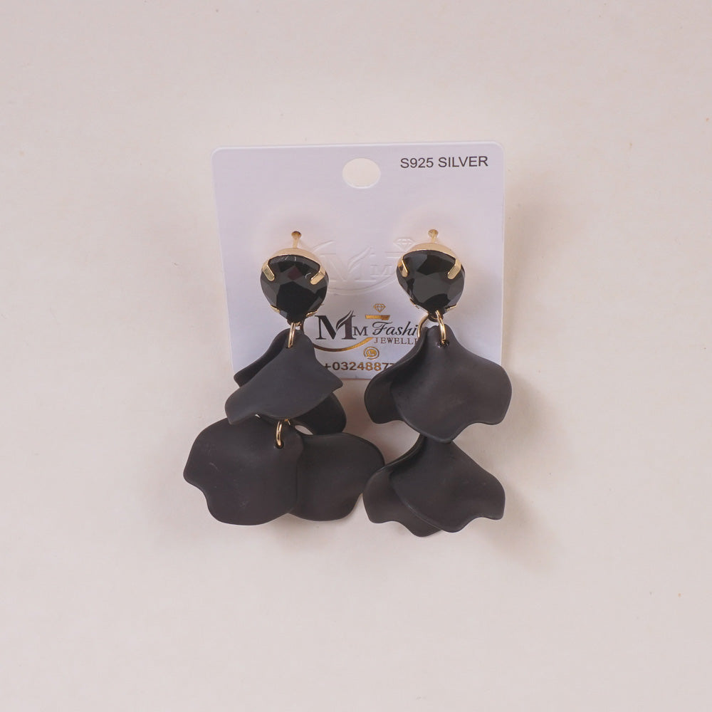 Woman's Earring Flower Design Black