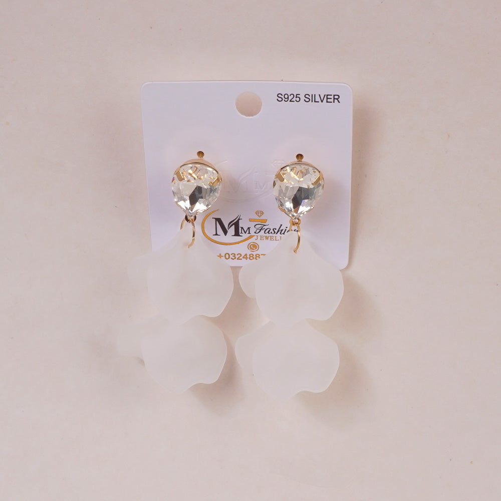 Woman's Earring Flower Design White