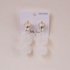 Woman's Earring Flower Design White