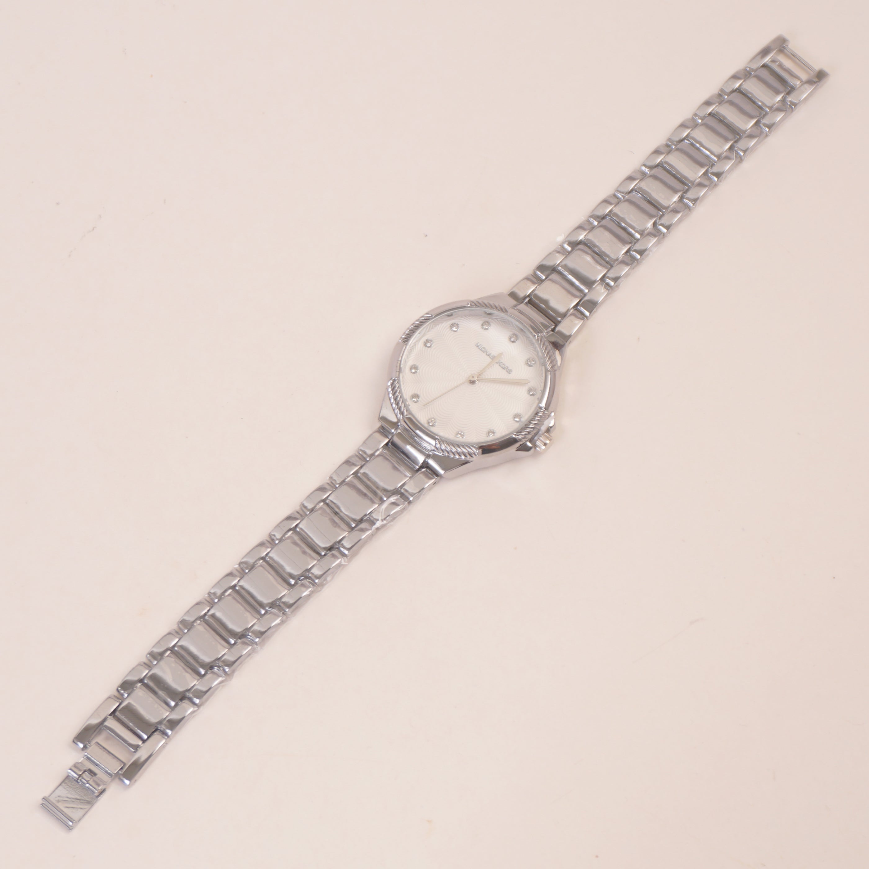 Women Stone Design Chain Wrist Watch Silver