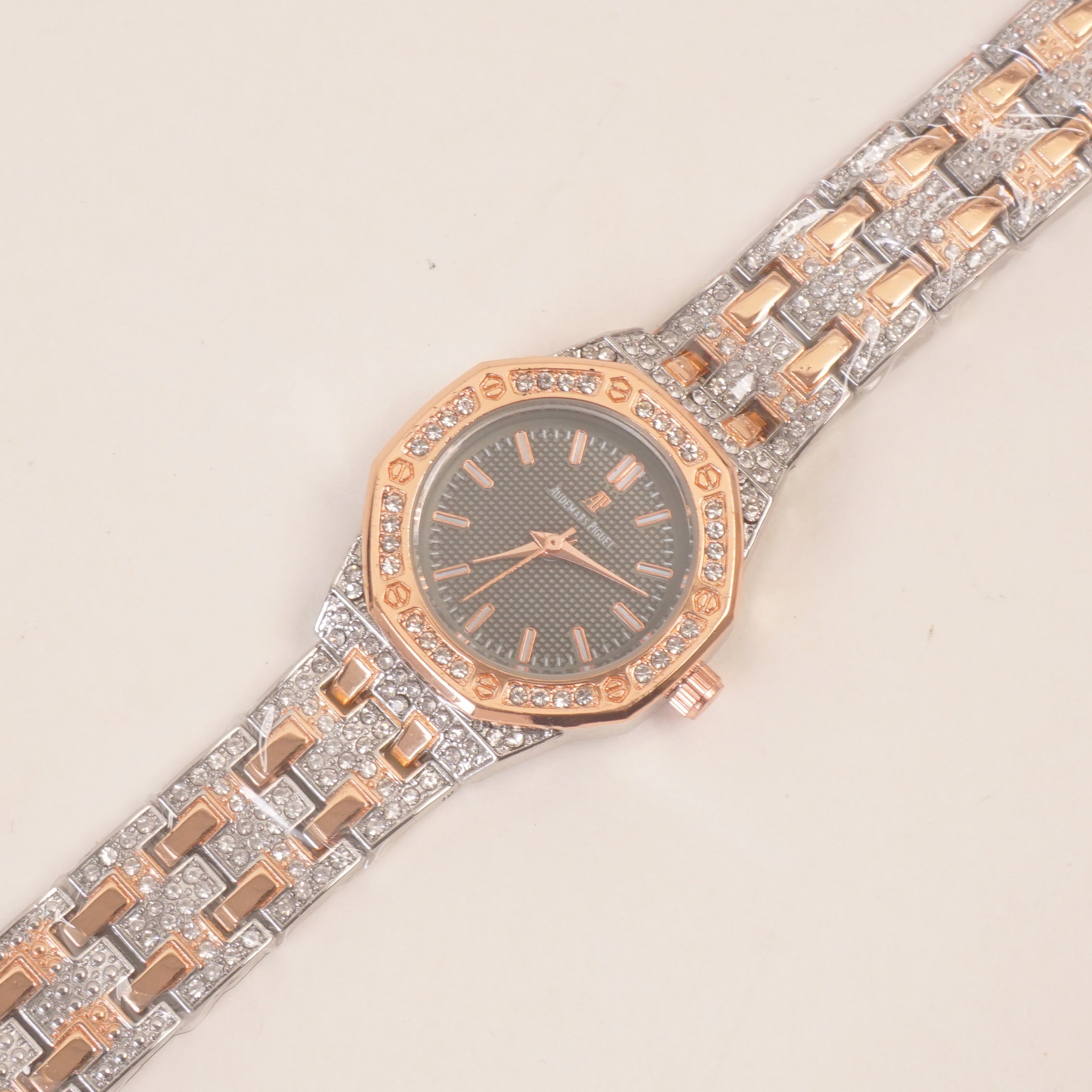 Two Tone Women Stone Design Chain Wrist Watch Green