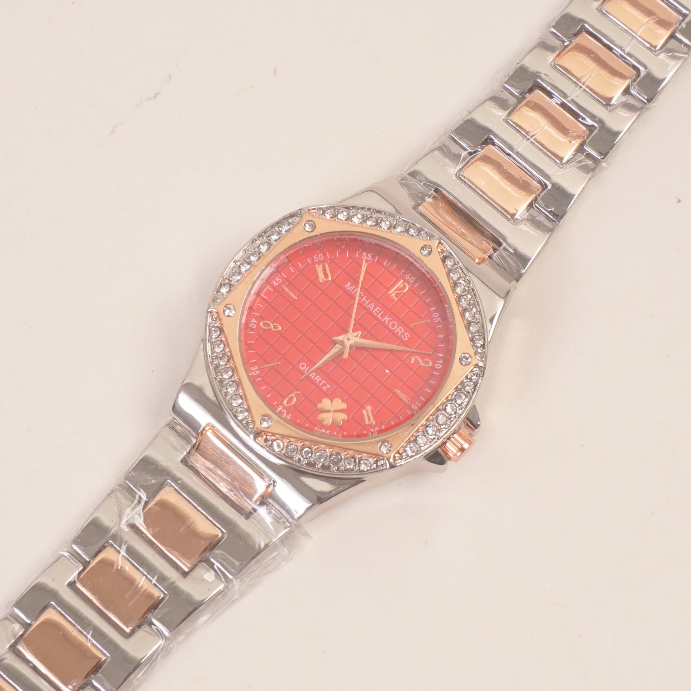 Two Tone Women Stone Design Chain Wrist Watch Red