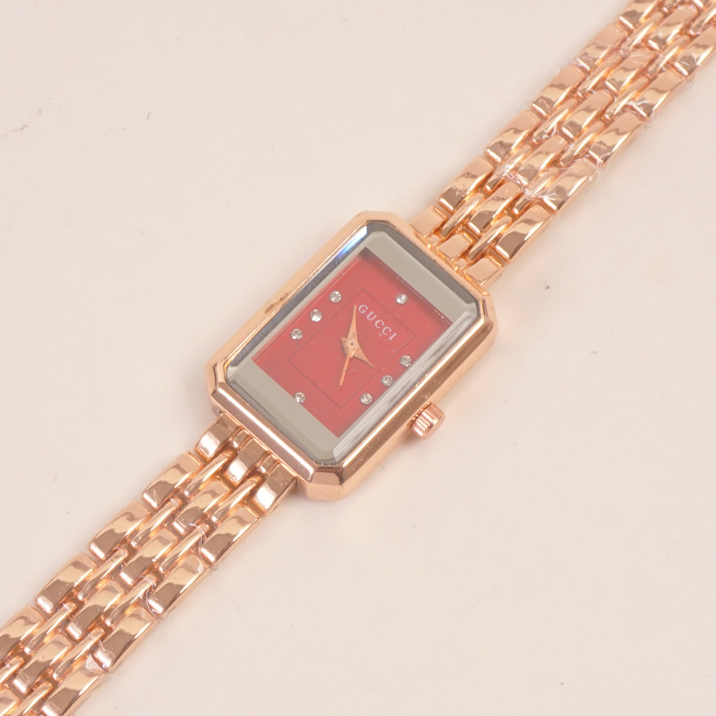 Women Stone Design Chain Wrist Watch Red Dial