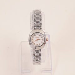 Women Stone Design Chain Wrist Watch White Dial