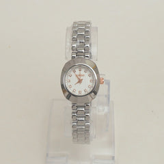 Women Stone Design Chain Wrist Watch White Dial