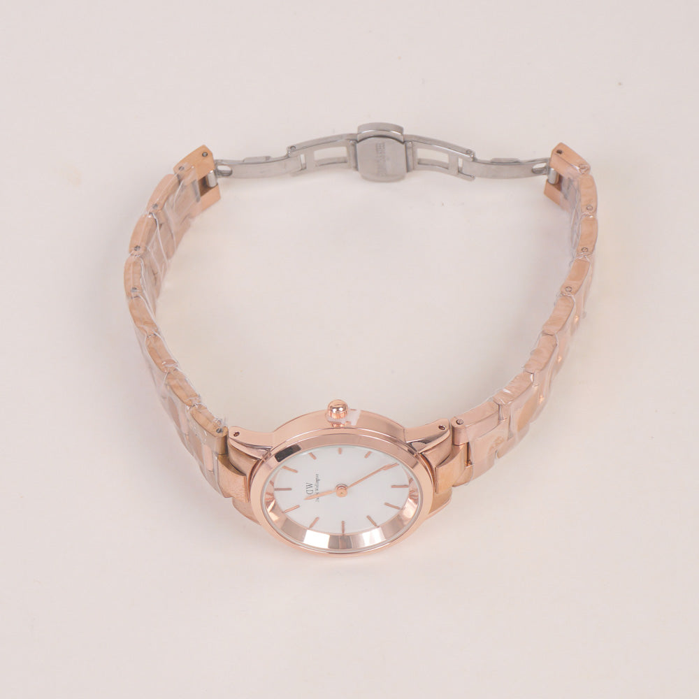 Woman Chain Wrist Watch Rosegold Dial White Dial