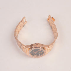 Woman Stone Design Chain Wrist Watch With Black Dial