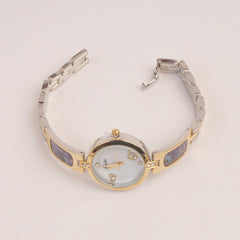 Woman Fancy Chain Watch Golden