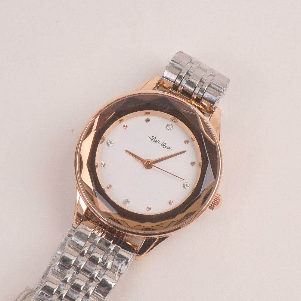 Woman Silver Chain Watch With White Dial