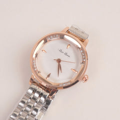 Woman Silver Chain Watch With White Dial