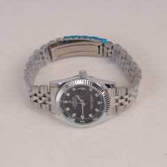 Woman Silver Chain Watch Black Dial