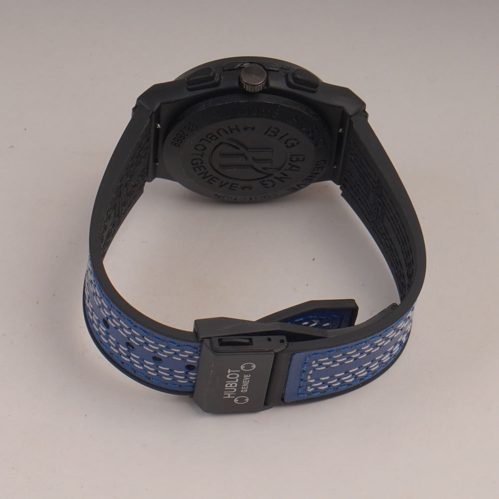 Blue Straps Mans Watch With Black Dial