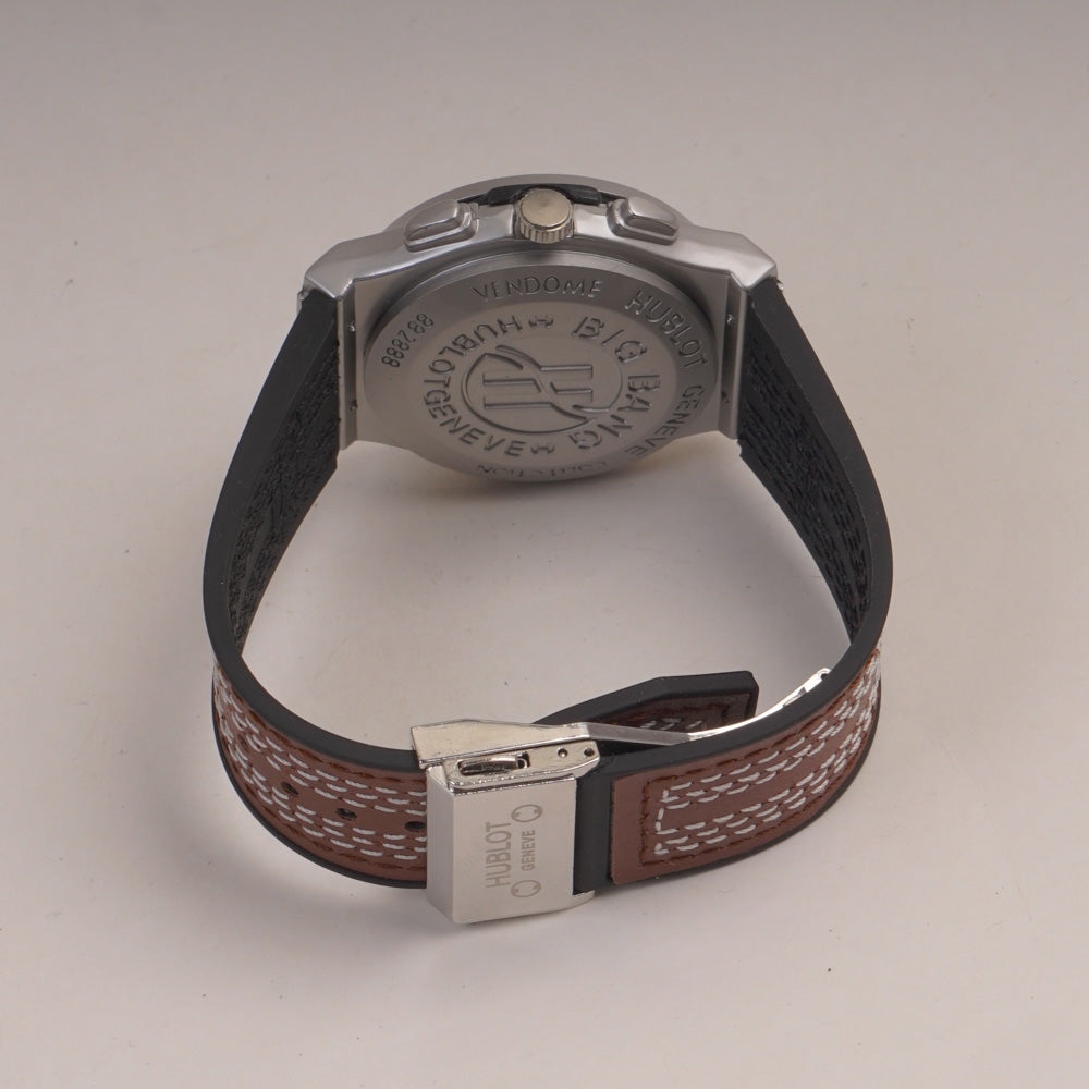 Brown Straps Mans Watch With Silver Dial