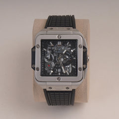 Black Straps Mans Watch With Silver Dial