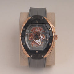 Grey Straps Mans Watch With Black Rsgld Dial