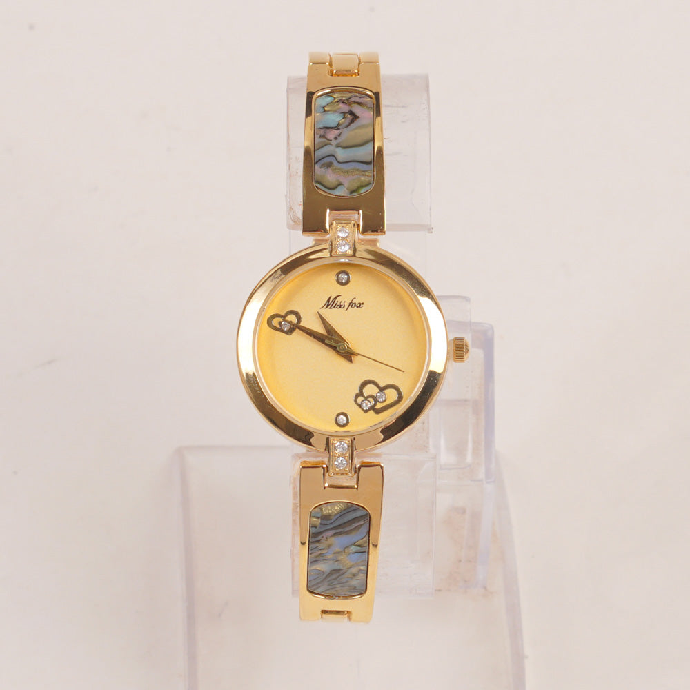 Woman Fancy Chain Watch Golden