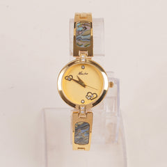 Woman Fancy Chain Watch Golden